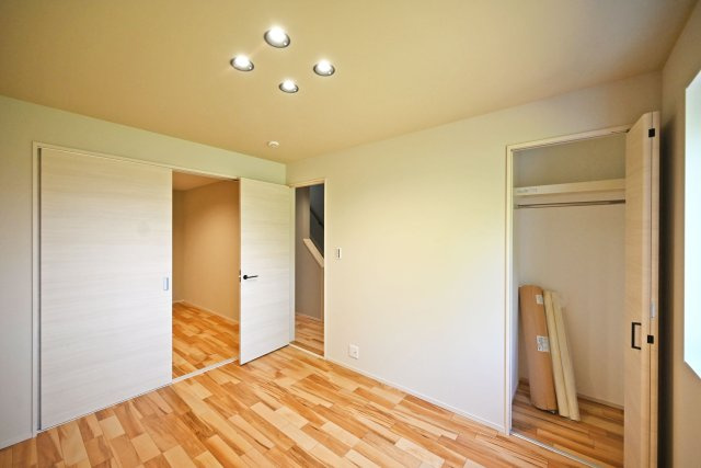 ハッピータウン伊丹瑞穂町6丁目新築一戸建ての収納|-洋室5.6帖(1F)-