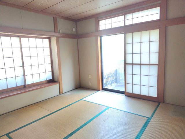 南東道路×全室6帖以上・収納豊富な間取りの和室|１階