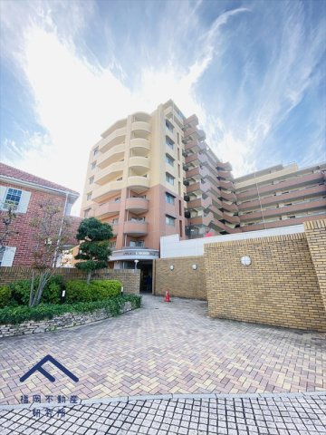 アプローズ諸岡の外観