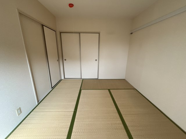 アイネスOKAMOTOの寝室