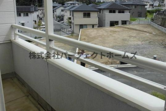土井ハウスのバルコニー|落ち着いた時間を過ごせるバルコニーです