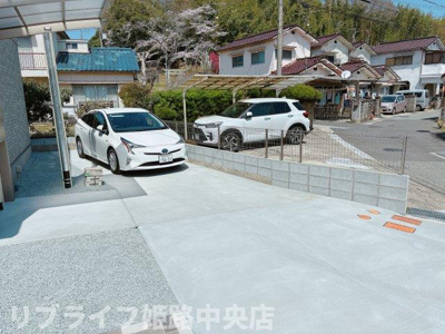 【駐車場】 | スナークロケーション | 各部屋縦列になります