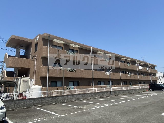 グランルージュの外観