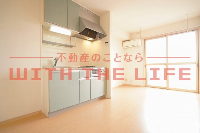 ミカハウスⅡ【10，000円キャッシュバック対象物件】の居間・リビング|ゆったりとしたリビングです