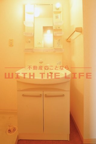 ミカハウスⅡ【10，000円キャッシュバック対象物件】の独立洗面台|独立洗面化粧台が付いています