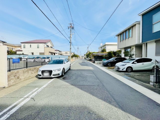 名東区若葉台土地の前面道路含む現地写真|前面道路①