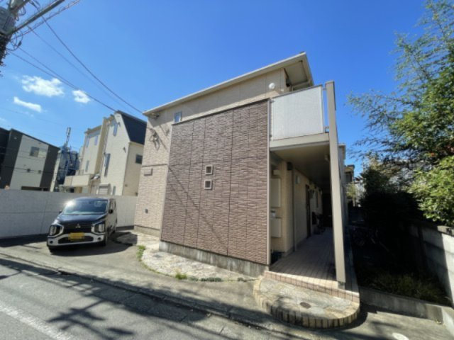 目黒区目黒本町６丁目のアパートの外観