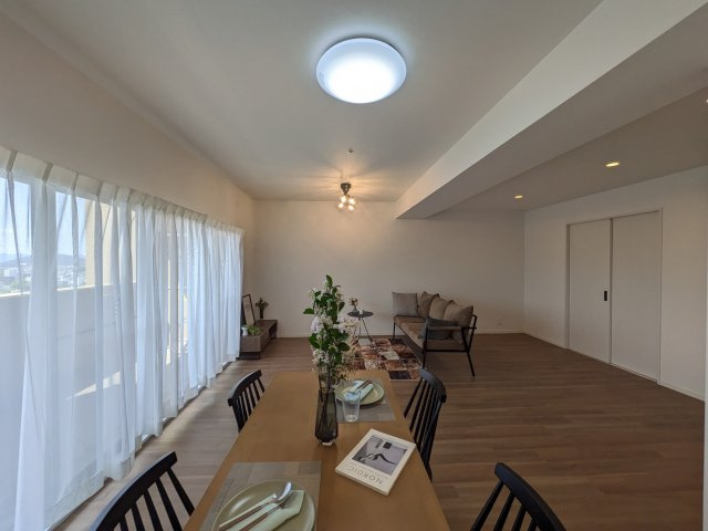 【居間・リビング】