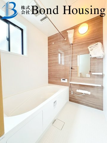 お車並列2台駐車可・収納豊富・大久保町高丘全２棟2号棟の浴室