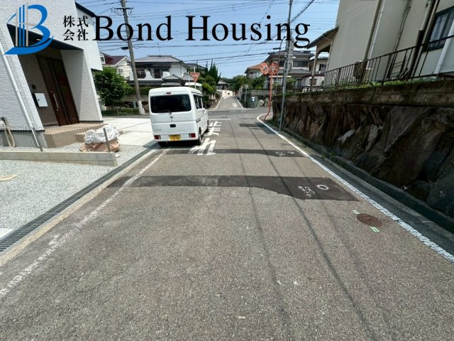 お車並列2台駐車可・収納豊富・大久保町高丘全２棟2号棟の周辺