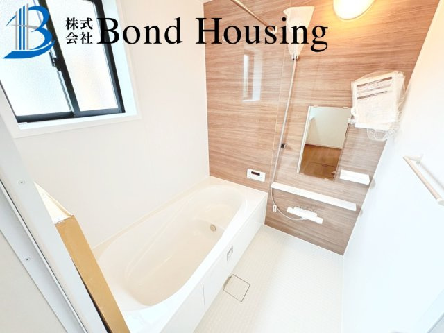 お車並列2台駐車可・収納豊富・大久保町高丘全２棟2号棟の浴室