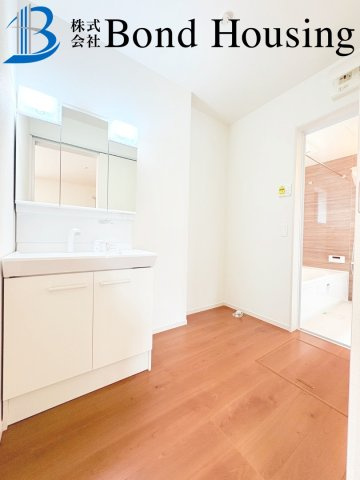 お車並列2台駐車可・収納豊富・大久保町高丘全２棟2号棟のその他