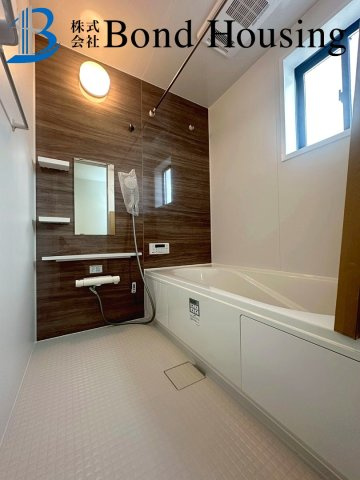 お車並列2台駐車可・収納豊富・大久保町高丘全２棟１号棟の浴室