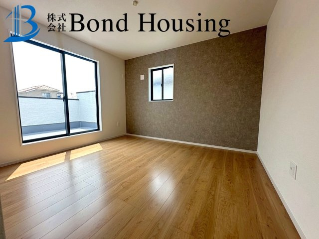 お車並列2台駐車可・収納豊富・大久保町高丘全２棟１号棟の洋室