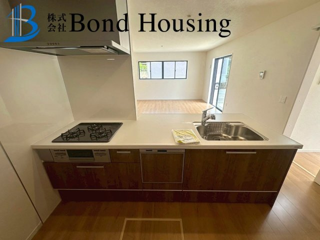 お車並列2台駐車可・収納豊富・大久保町高丘全２棟１号棟のキッチン