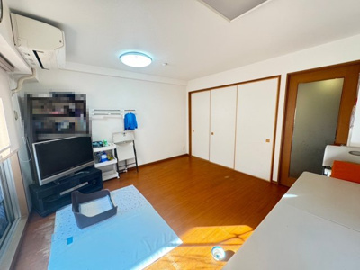 【居間・リビング】 | レピア高石千代田 | 床暖房付のリビング