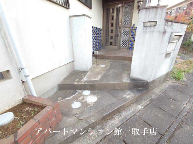 藤代貸家のエントランス