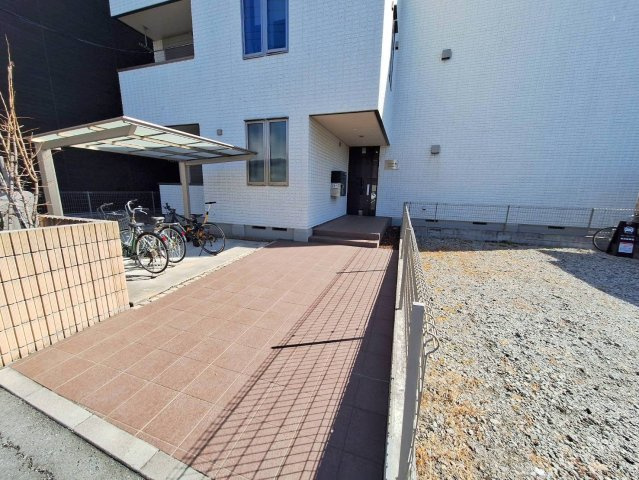 ラ・ヴェルデ藤沢の駐車場