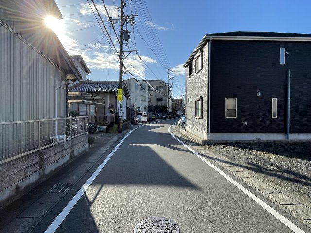 【前面道路含む現地写真】の画像