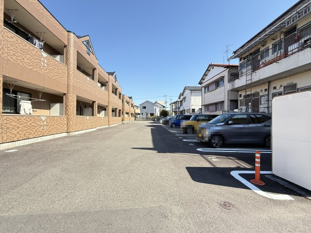 グランディール・城山Ⅱの駐車場