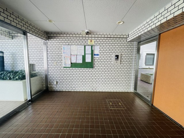 哲学堂リリエンハイムのエントランス|オートロックセキュリティー