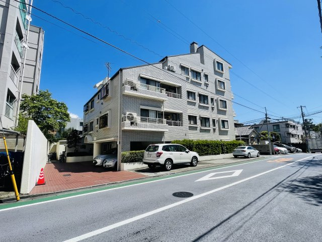 哲学堂リリエンハイムの外観