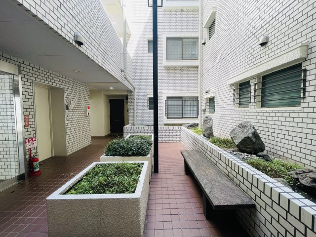 哲学堂リリエンハイムのその他共用部分|パティオ