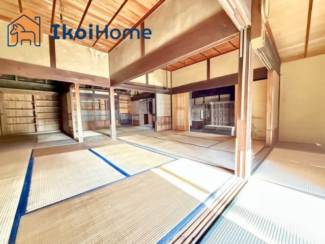 神戸市西区押部谷町木幡　中古戸建の居間・リビング|畳は張り替えて綺麗にしたらいい感じになりそうです！