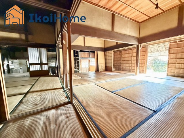 神戸市西区押部谷町木幡　中古戸建の子供部屋|５．５帖、８帖、６帖×２部屋、４．５帖の５部屋あります。