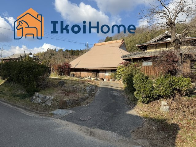 神戸市西区押部谷町木幡　中古戸建の駐車場|●年中無休：当日予約可●西区、垂水区、明石市初。弊社は契約前に新築戸建の住宅診断を無料で行っています