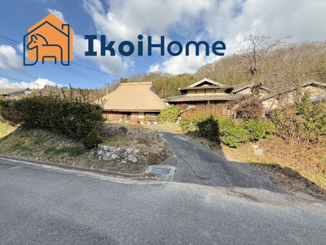 神戸市西区押部谷町木幡　中古戸建のエントランス|物件・当店の最寄駅まで無料送迎！最短10分で指定場所へお迎えに向かいます！まずはお問い合わせください！