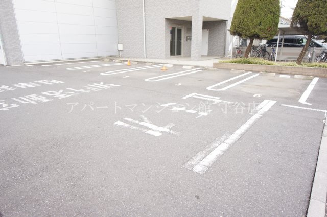 Ｋ．ライツェントの駐車場