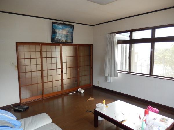 出雲市湖陵町三部　中古戸建の居間・リビング