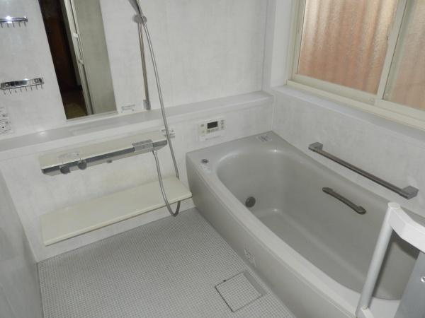 出雲市湖陵町三部　中古戸建の浴室