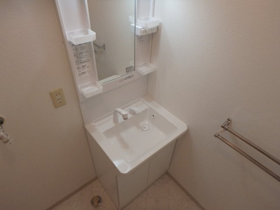 【洗面所】 | カーサ・オクムラ | 広々使える洗面所