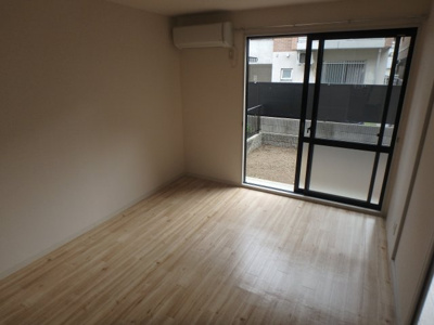 【寝室】 | カーサ・オクムラ | 洋室です