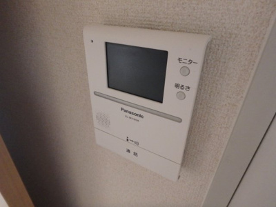 【セキュリティ】 | カーサ・オクムラ | TV付きモニターホン完備