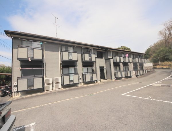 パセオ学園前の外観