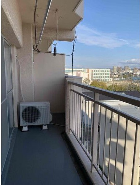 ロイヤルプラザヤマダのバルコニー