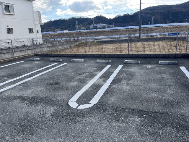 メゾンド　シュシュ　サウスの駐車場