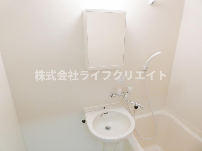 ハイムナナマルの洗面所