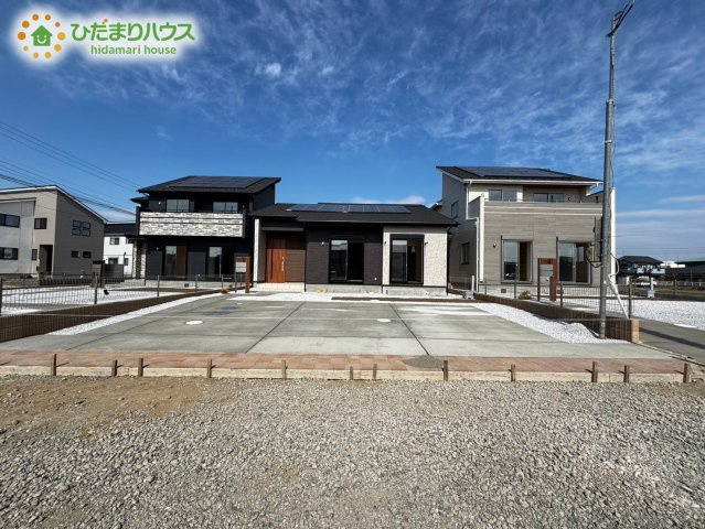 熊谷市弥藤吾　2期　新築一戸建て　ブルーミングガーデン　02の駐車場