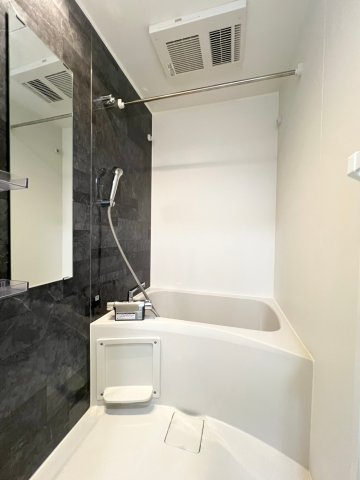神宮前プレイスの浴室|浴室乾燥機付き