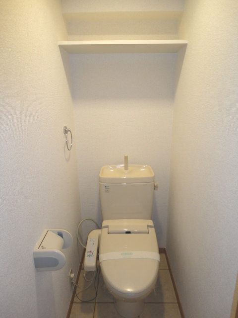 久留米市東合川８丁目の賃貸マンションのトイレ|コンパクトで使いやすいトイレです