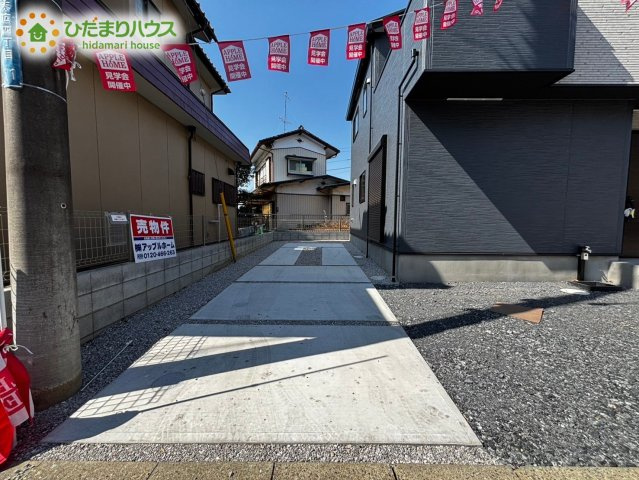 熊谷市末広　2期　新築一戸建て　グラファーレ　01の駐車場