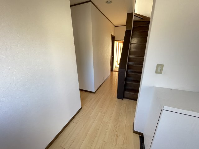 みずほ台貸家の内装|玄関内装