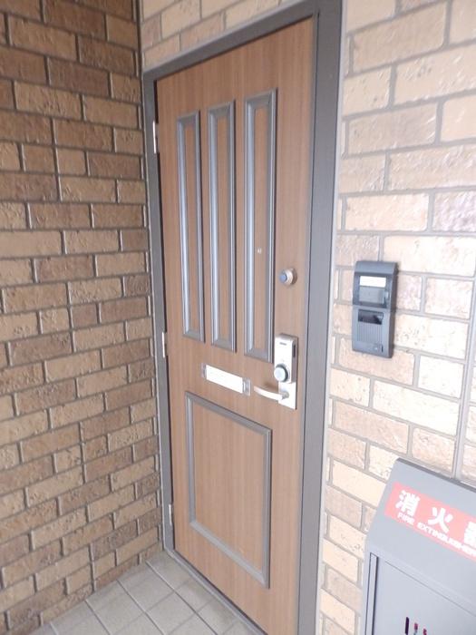 ニーナ　A棟の玄関