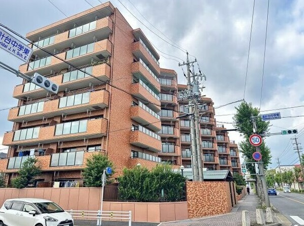 ライオンズマンション高針台の外観