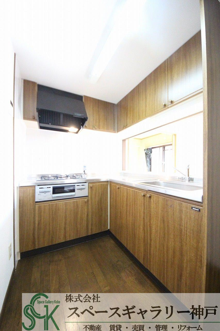 ロジュマン六甲のキッチン|※お部屋により仕様が異なる場合があります。