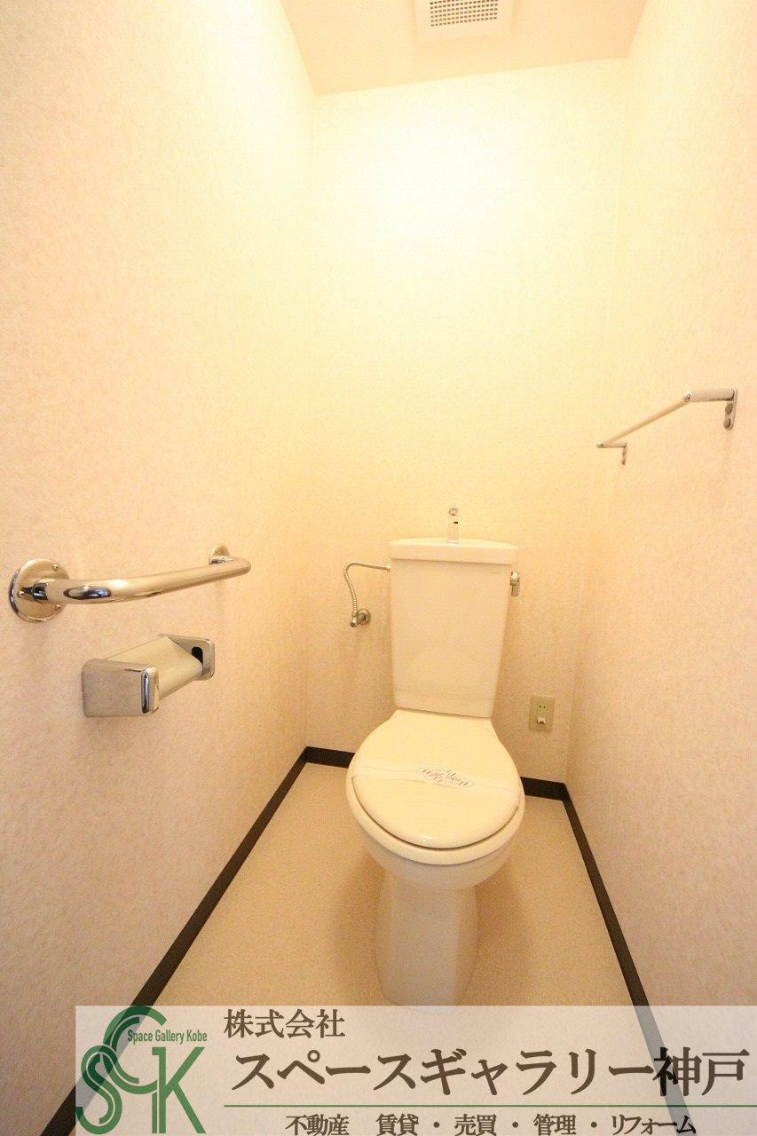 ロジュマン六甲のトイレ|※お部屋により仕様が異なる場合があります。
